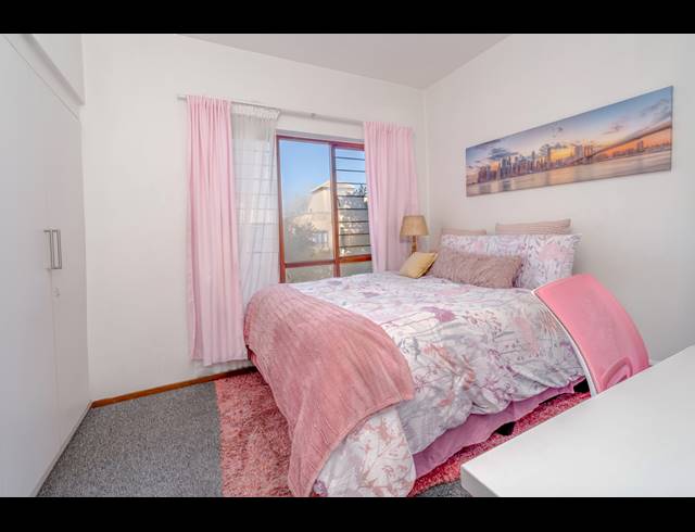 2 BEDROOM APARTMENT FOR SALE IN LONEHILL